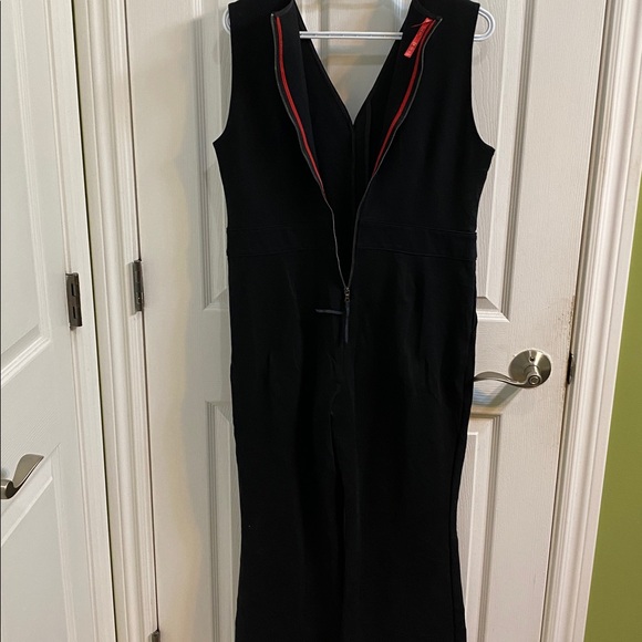 Spanx The Perfect Jumpsuit Classic Black Size Medium Petite Elegant Flattering - Picture 6 of 9